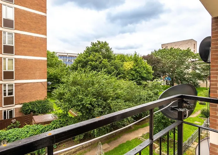 Spacious And Modern 4 Bed Apartment Next To Borough Station