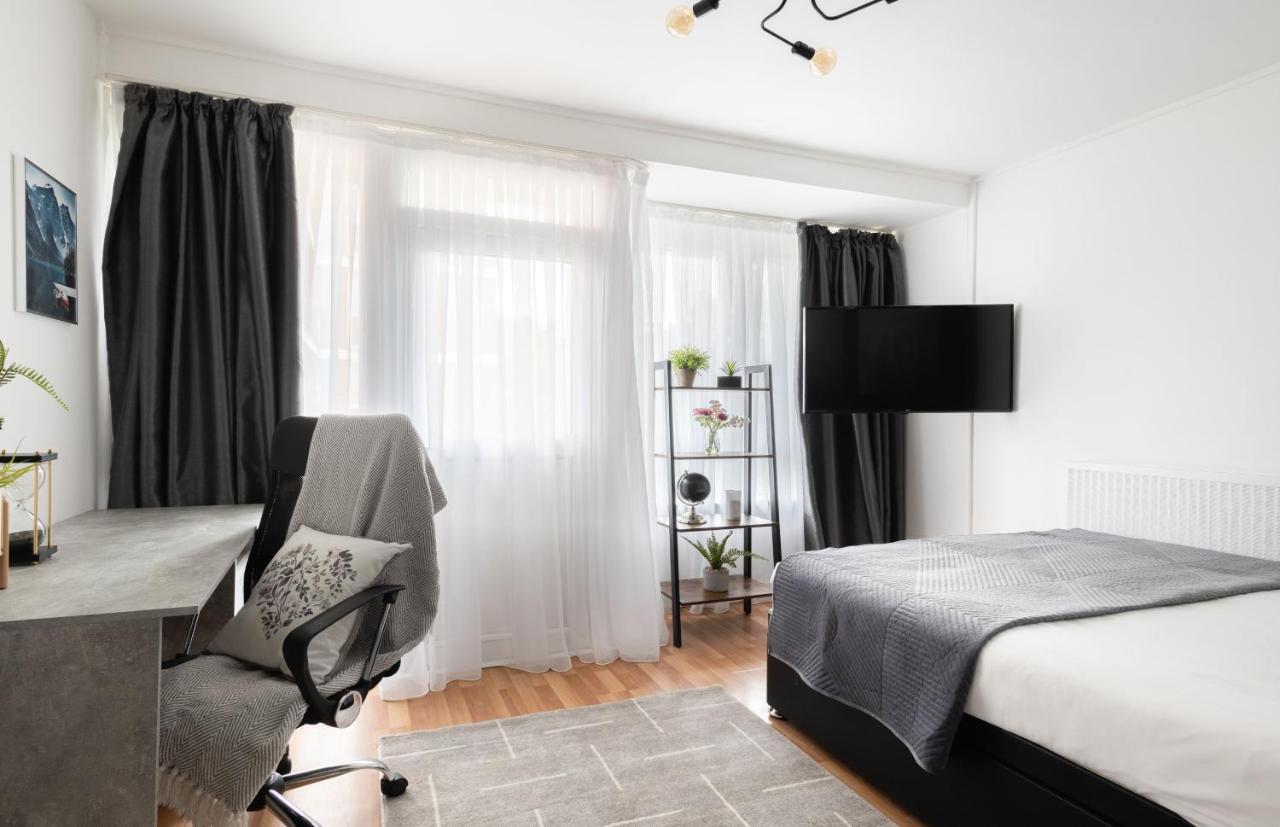 Spacious And Modern 4 Bed Next To Borough Station * London