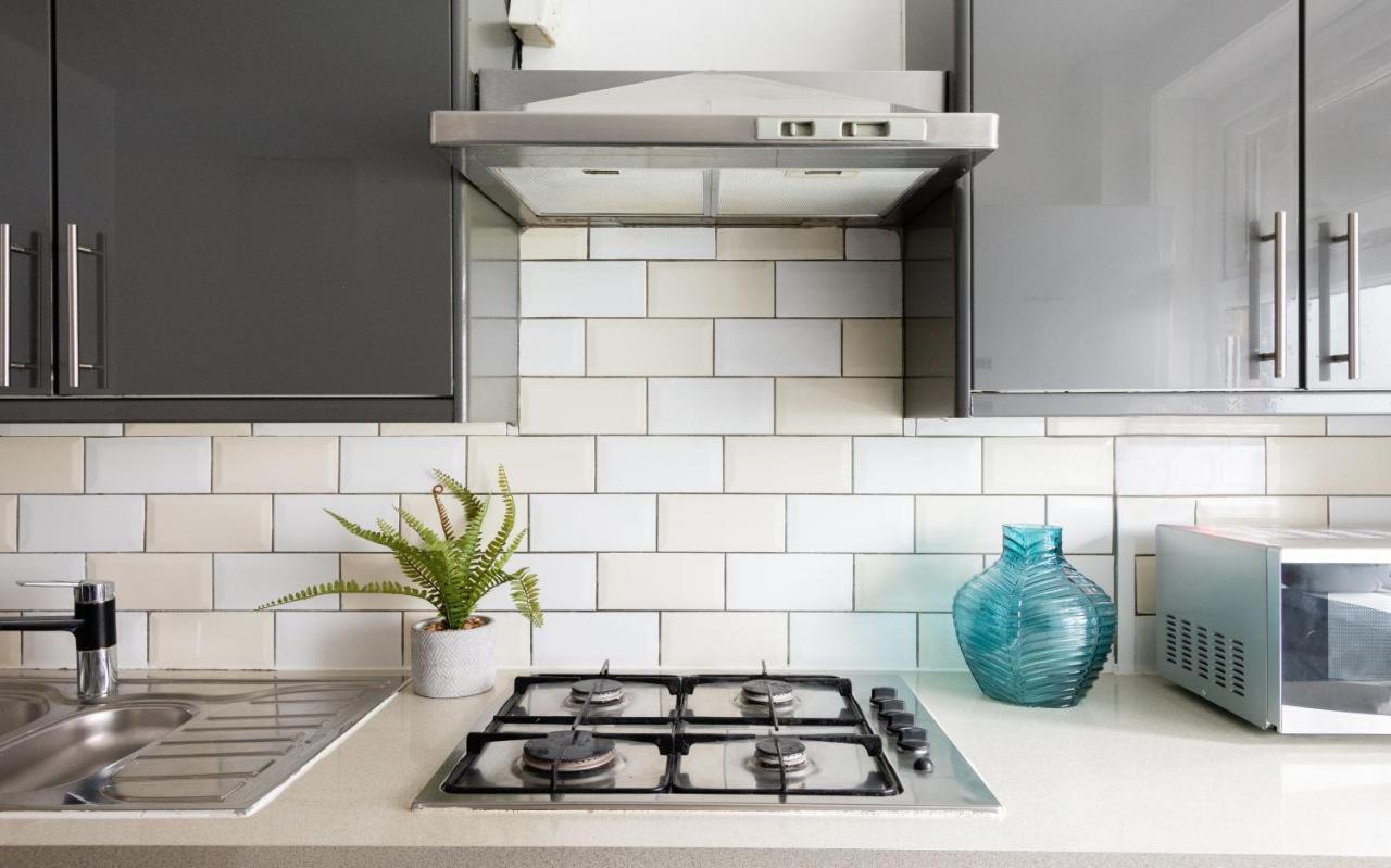 Apartment Spacious And Modern 4 Bed Next To Borough Station