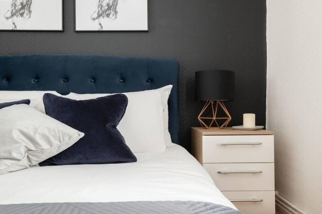 Spacious And Modern 4 Bed Next To Borough Station *