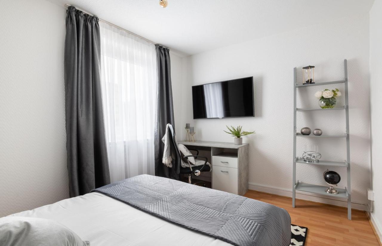 Spacious And Modern 4 Bed Next To Borough Station Apartment London